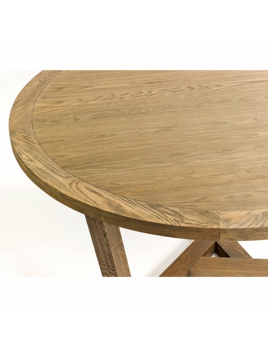 Round Elma dining table with wood legs